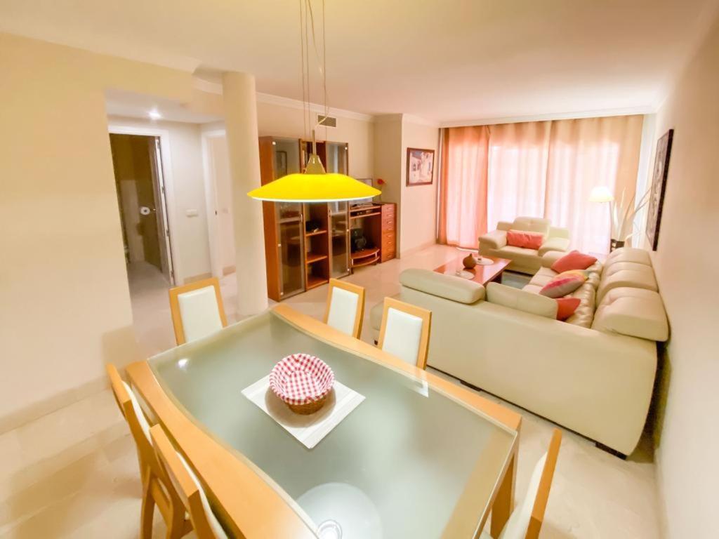 Apartamento En Los Patios De Santa Maria Golf Marbella Exteriér fotografie
