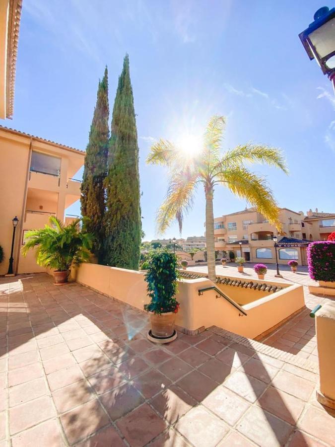 Apartamento En Los Patios De Santa Maria Golf Marbella Exteriér fotografie