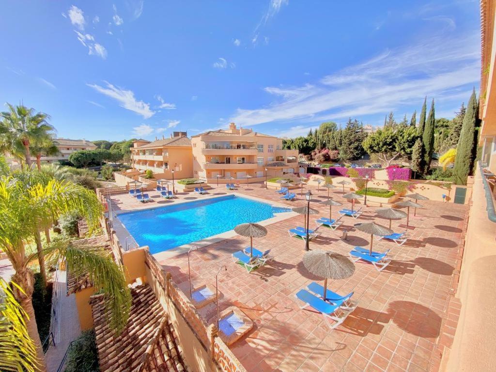Apartamento En Los Patios De Santa Maria Golf Marbella Exteriér fotografie