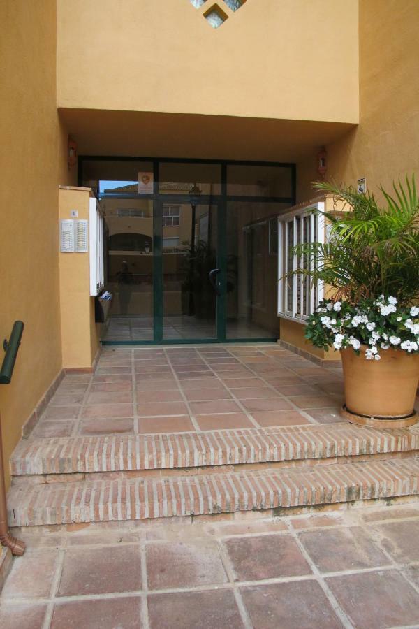 Apartamento En Los Patios De Santa Maria Golf Marbella Exteriér fotografie