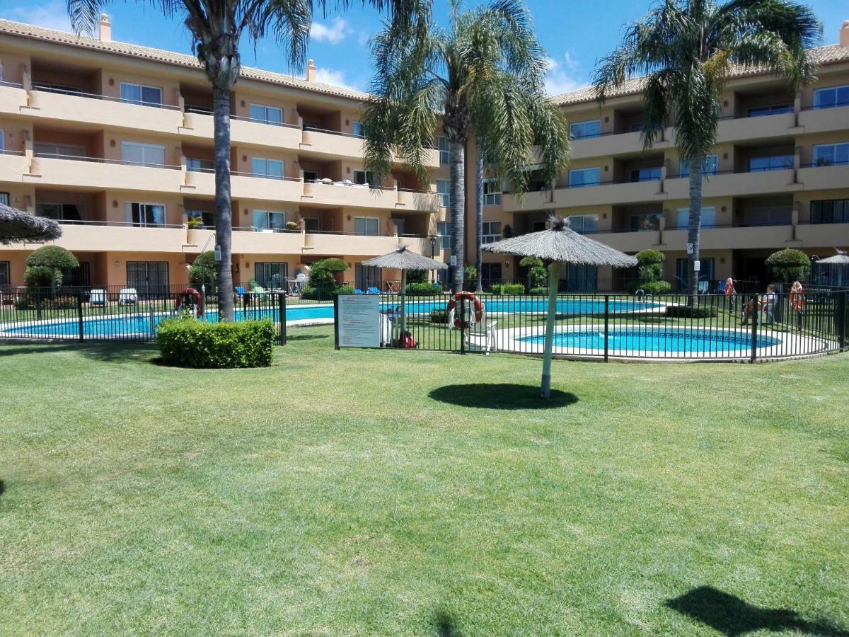 Apartamento En Los Patios De Santa Maria Golf Marbella Exteriér fotografie