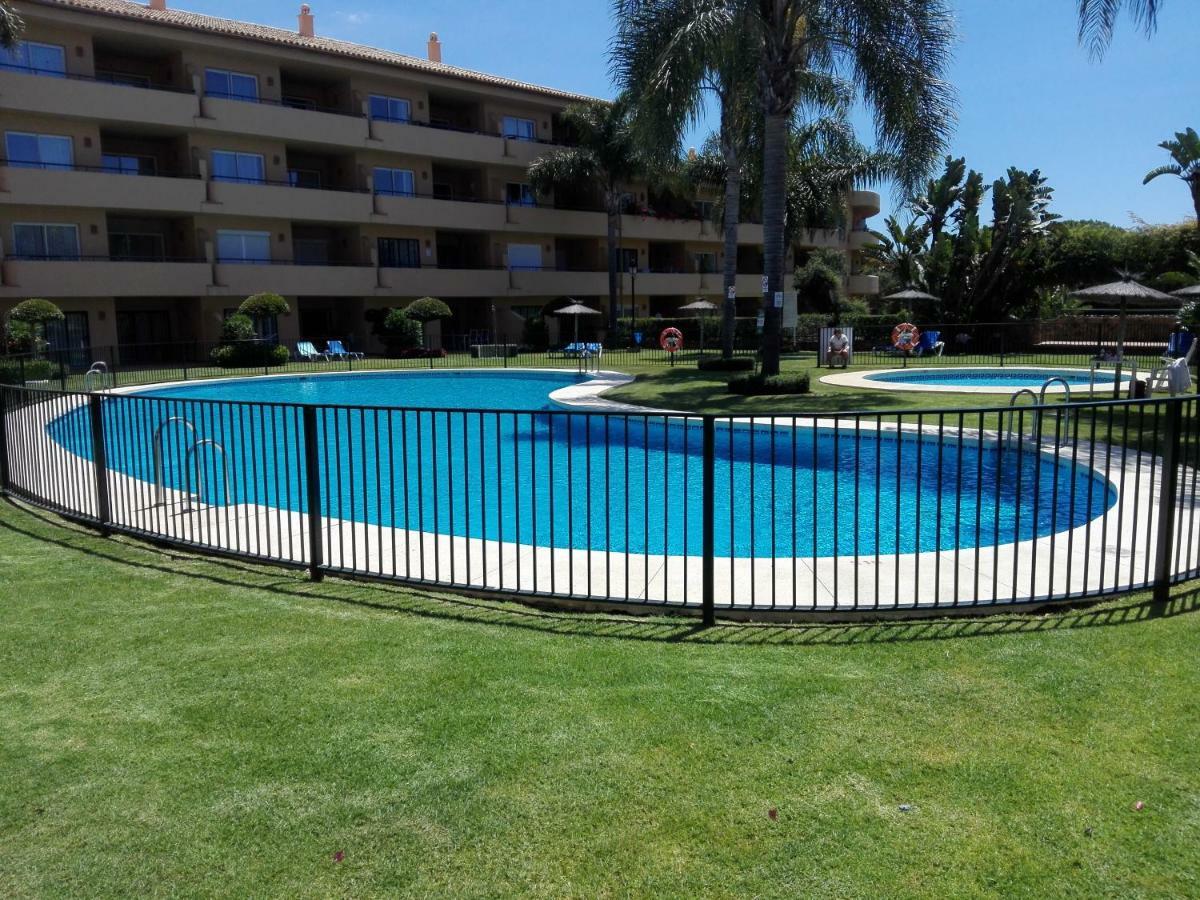 Apartamento En Los Patios De Santa Maria Golf Marbella Exteriér fotografie